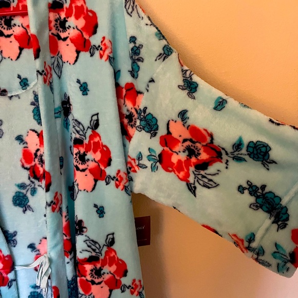 Artology soft Robe - Picture 4 of 9